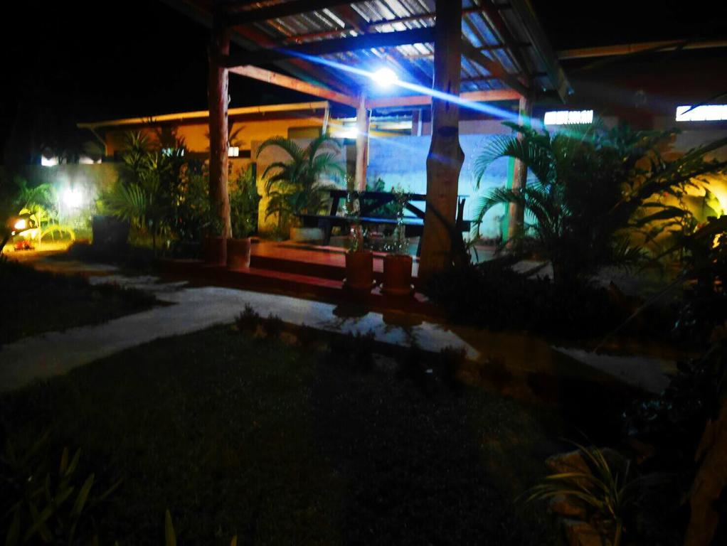 Suntalee House Hotel Nai Yang Bagian luar foto